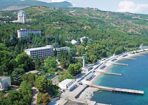 Южный берег Крыма не только отдых. Санаторное лечение круглый год! Южный берег Крыма не только отдых. Санаторное лечение круглый год!