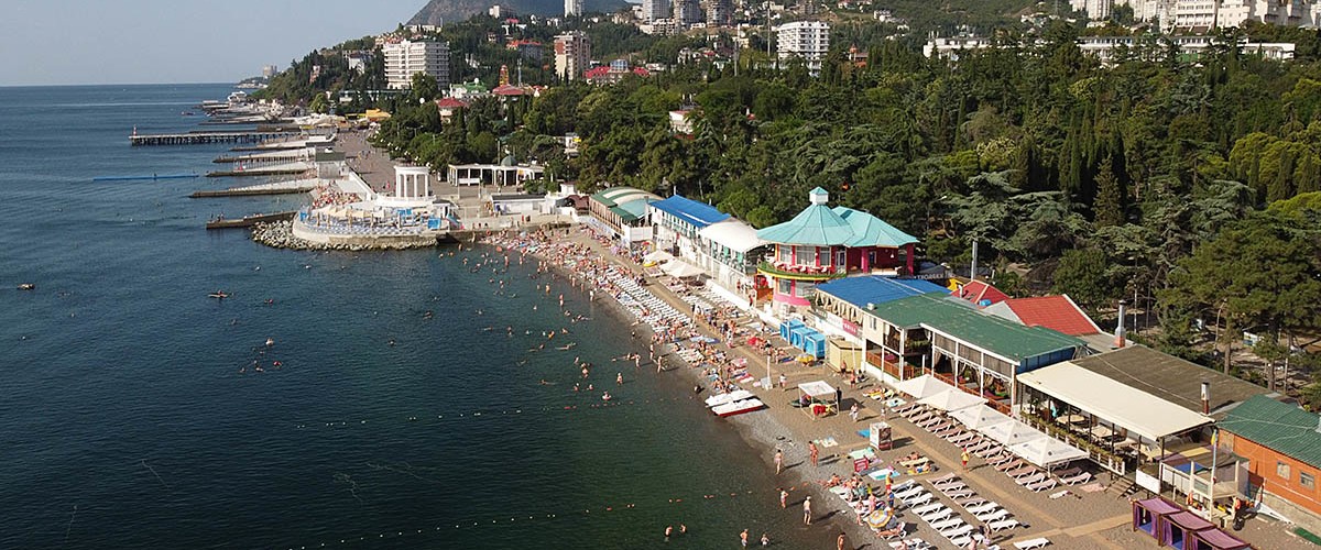 Центральный пляж Алушты (Городской пляж "Ласковый Берег") Центральный пляж Алушты (Городской пляж "Ласковый Берег")